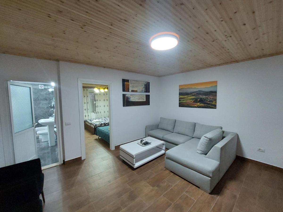 Herta Apartment Berat Exteriér fotografie
